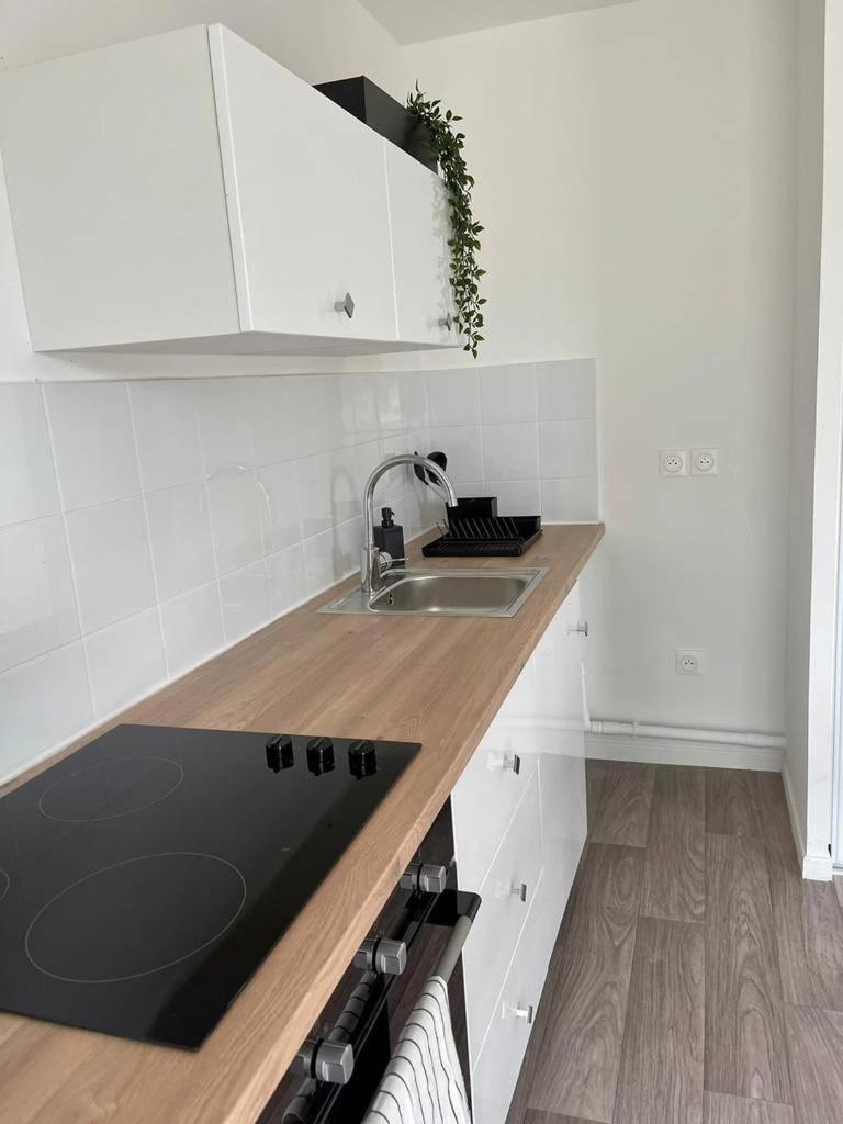 Allee Des Cedres Villepinte  Kültér fotó